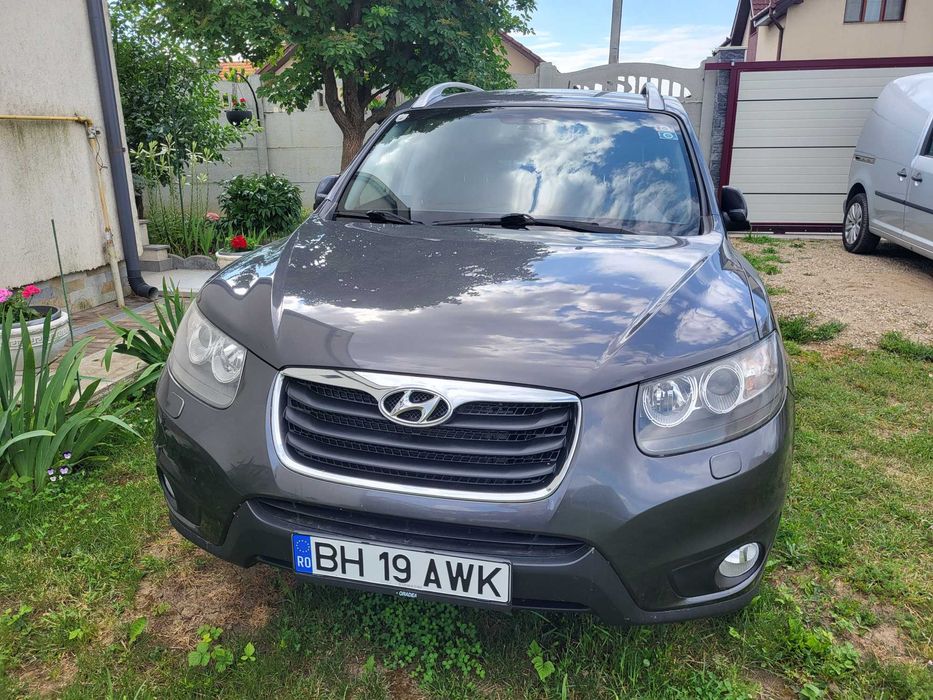 Autoturism Hyundai santafe 2010