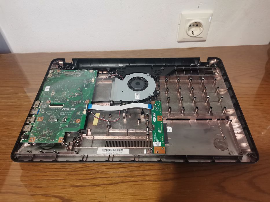 Bottom-case Asusi F540M