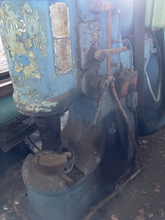 Молот пневматический м410