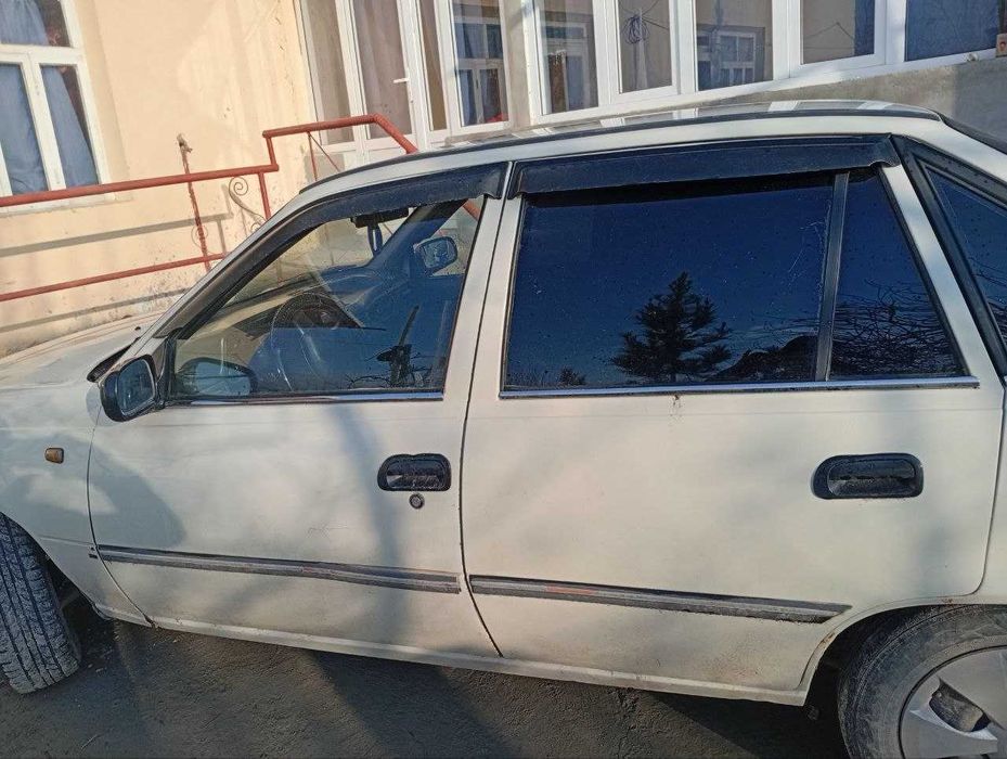 Нексия 1 сотилади. Ёқилғи Метан, бензин,  Колгани телда