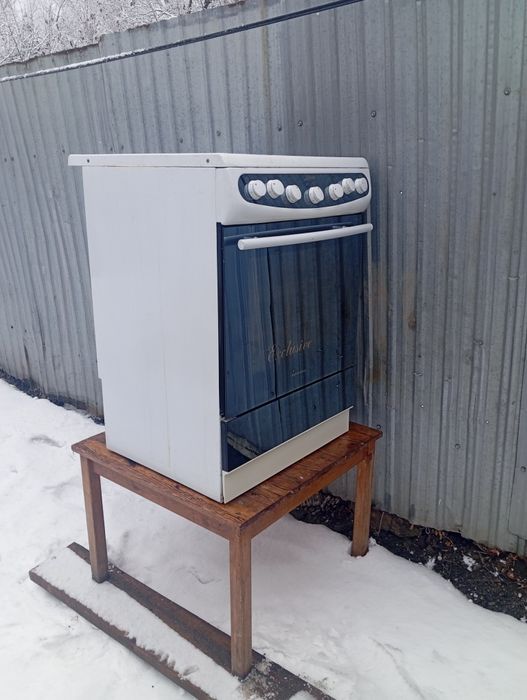 Электроплита в хорошем состояний