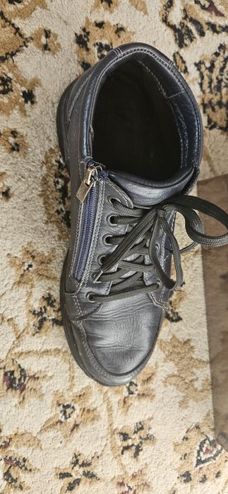 Продам мужские ботинки осень