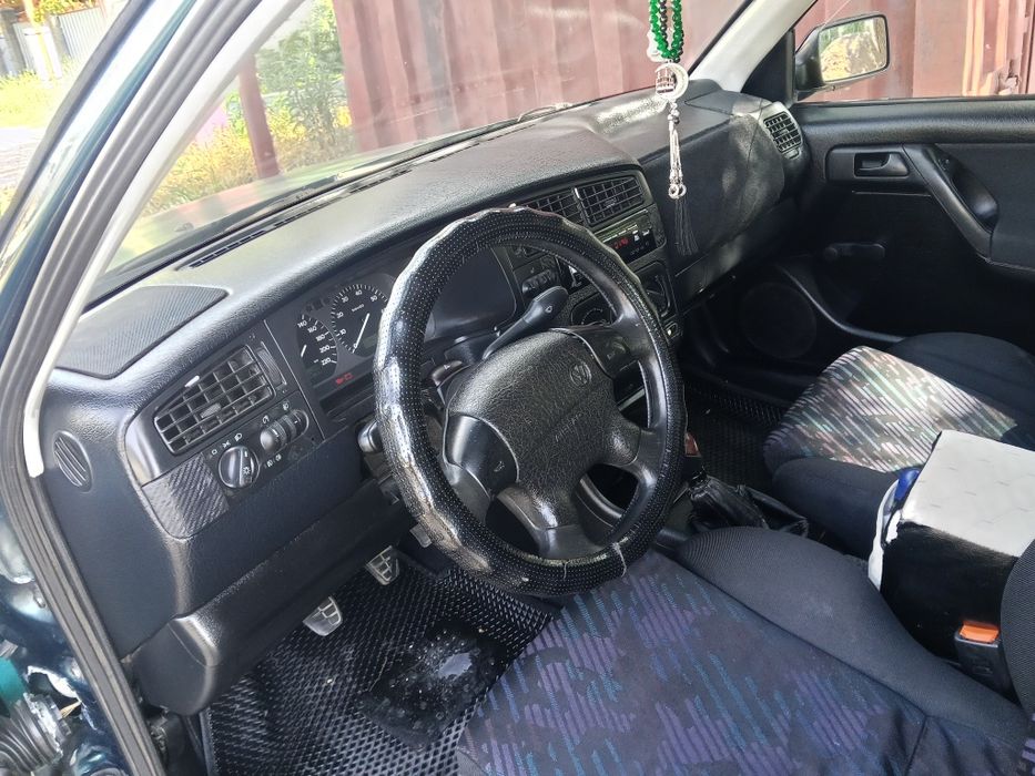 Гольф 3 купе  1.6 1994