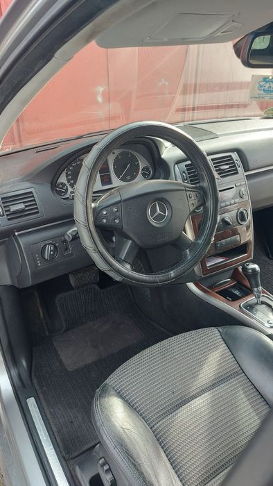 Vînd sau schimb autoturism 2006