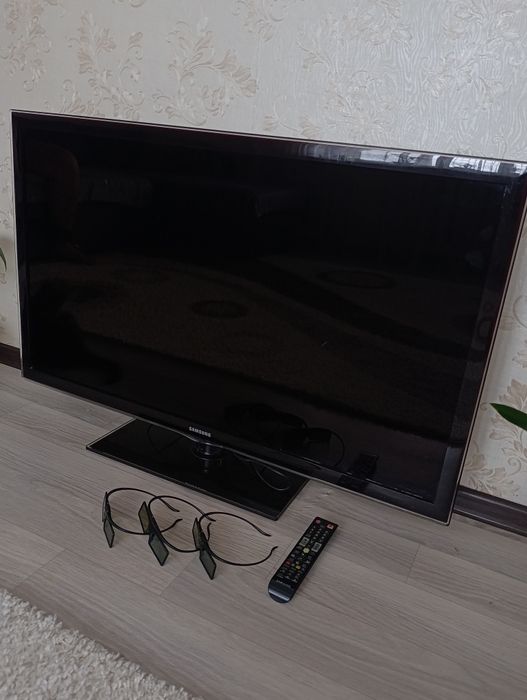 Продам телевизор Самсунг диагональ 46 дюйма
