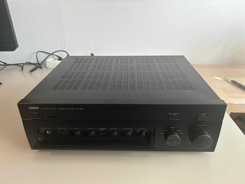 Amplificator Yamaha AX 590   8 Ohm: 2 x 100 Watts