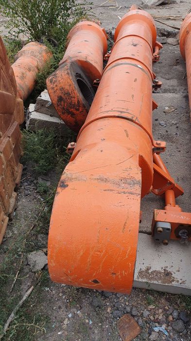 Гидроцилиндры на экскаватор Hitachi