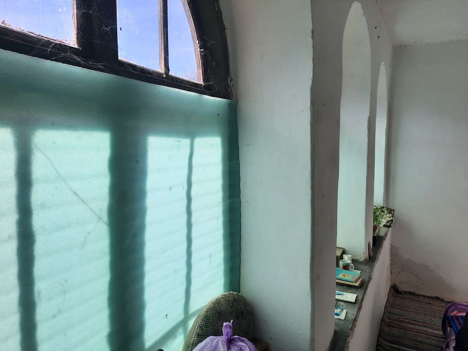 vînd casă 4 camere  la șoseaua principală