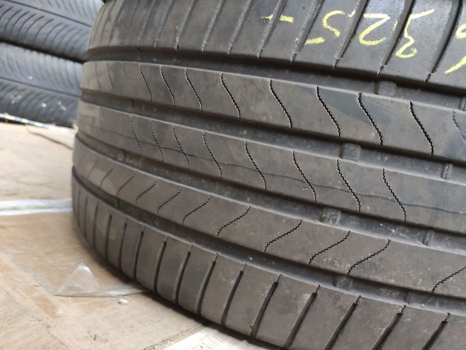 4бр Летни гуми 255 40 19 - Bridgestone DOT 2023