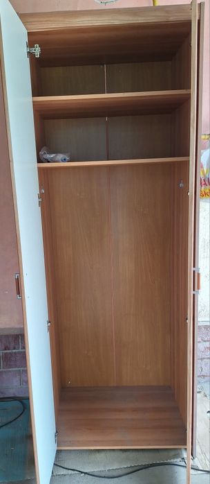 Продам угловой шкаф