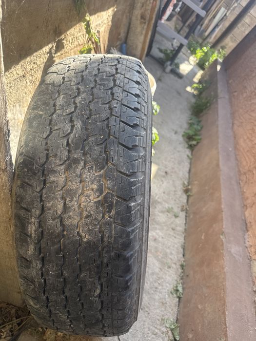 Продам запаску на хайлюкс