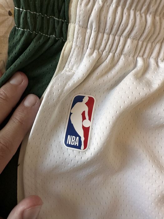 Nike x NBA Milwaukee Bucks