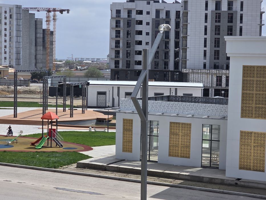 Buxoro sitida 2 xonali kvartira sotiladi.