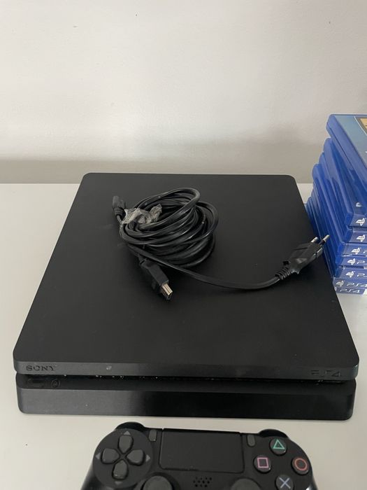 Consolă PS4 Slim + 4 Controlere + 9 Jocuri Top