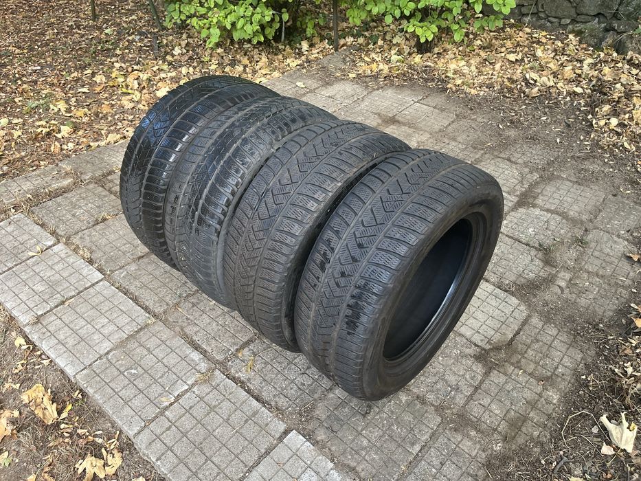 Зимни гуми Pirelli 225/60/17  4бр