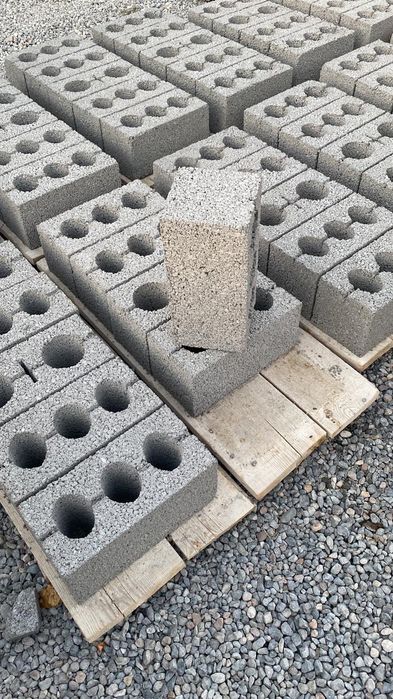 Шлакоблок универсальный