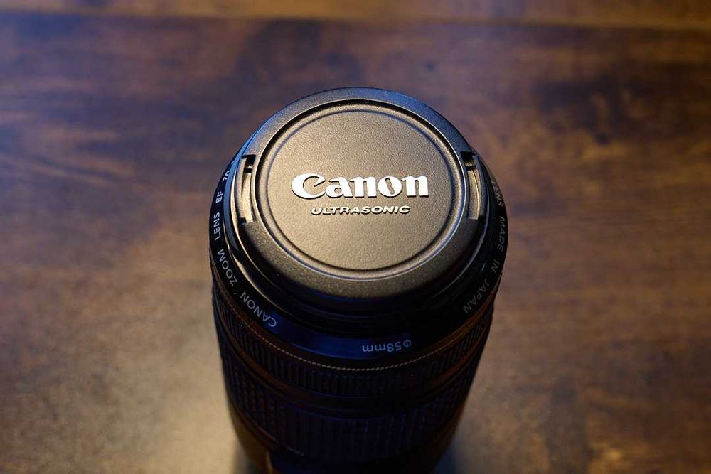 Obiectiv Canon EF 70-300mm f/4-5.6 IS USM
