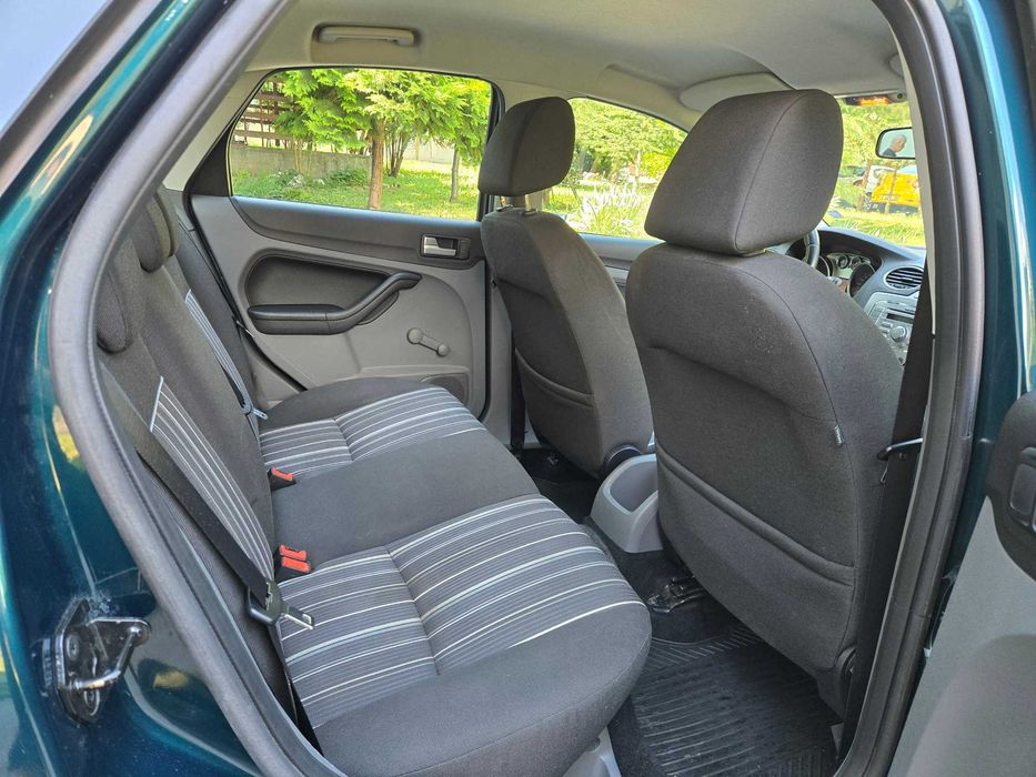 Ford Focus 2008 седан 111К КМ