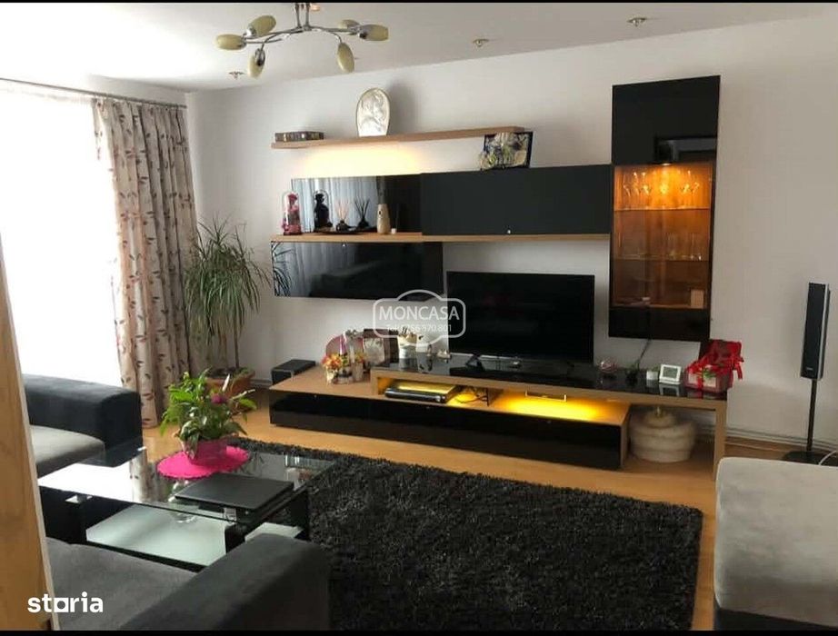Apartament 3 camere zona Scoala 17, etaj 4