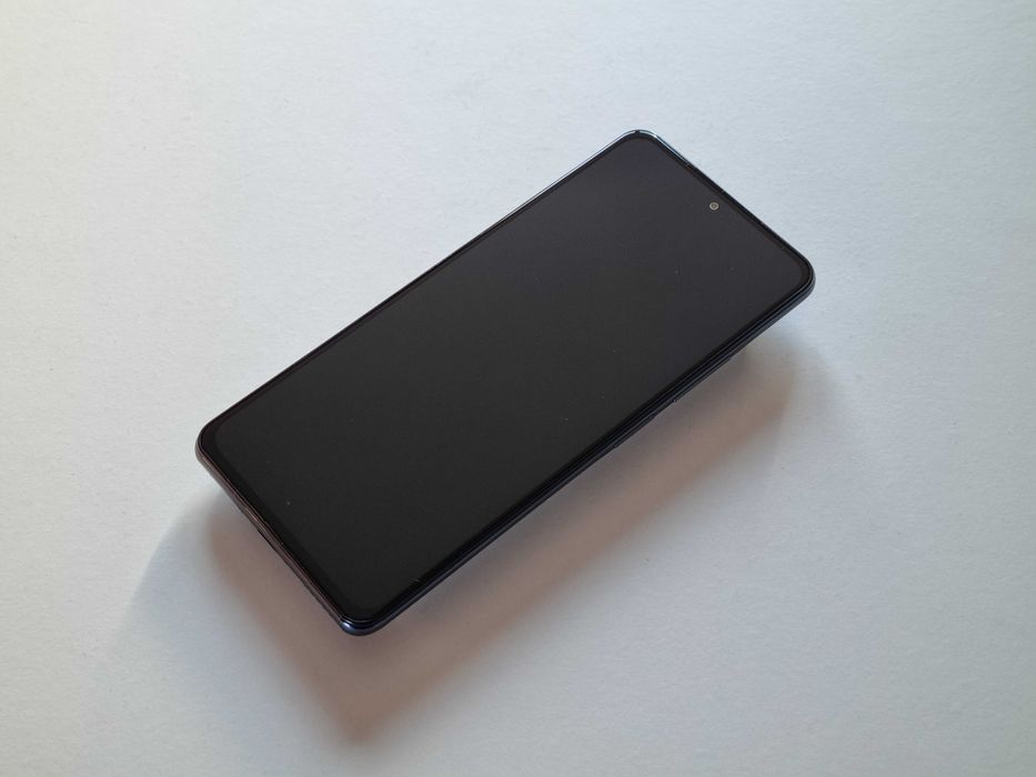 Xiaomi Mi 11i 5G; 256 GB; Ca Nou