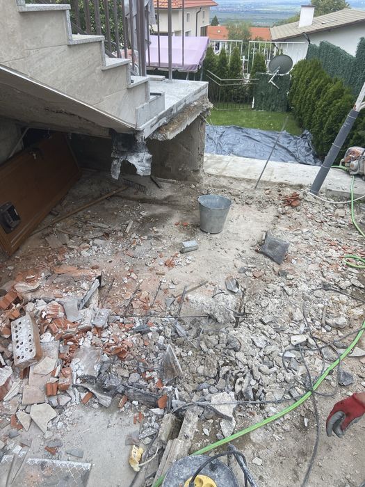 Кърти Чисти  Извозва