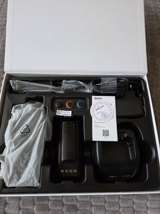 Stația radio Inrico IRC380 hibrid UHF 400-480 MHz DMR - POC