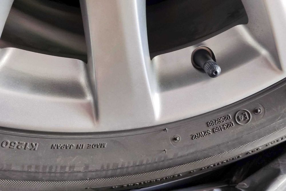 Mazda джанти 17" с летни гуми - 4 бр.