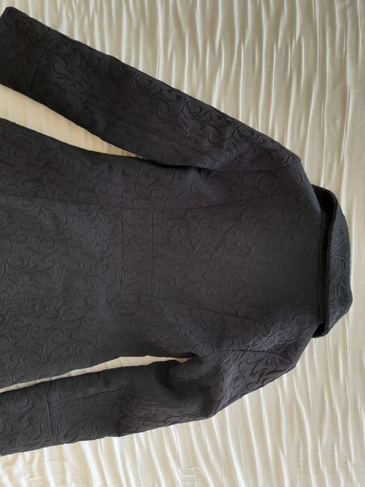 Продавам дамско палто на фирмата Desigual