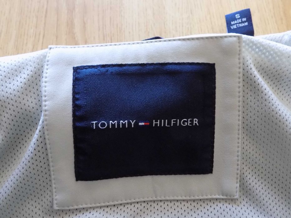 горнище tommy hilfiger пуловер яке суитчър фанела мъжки оригинал S/XXL