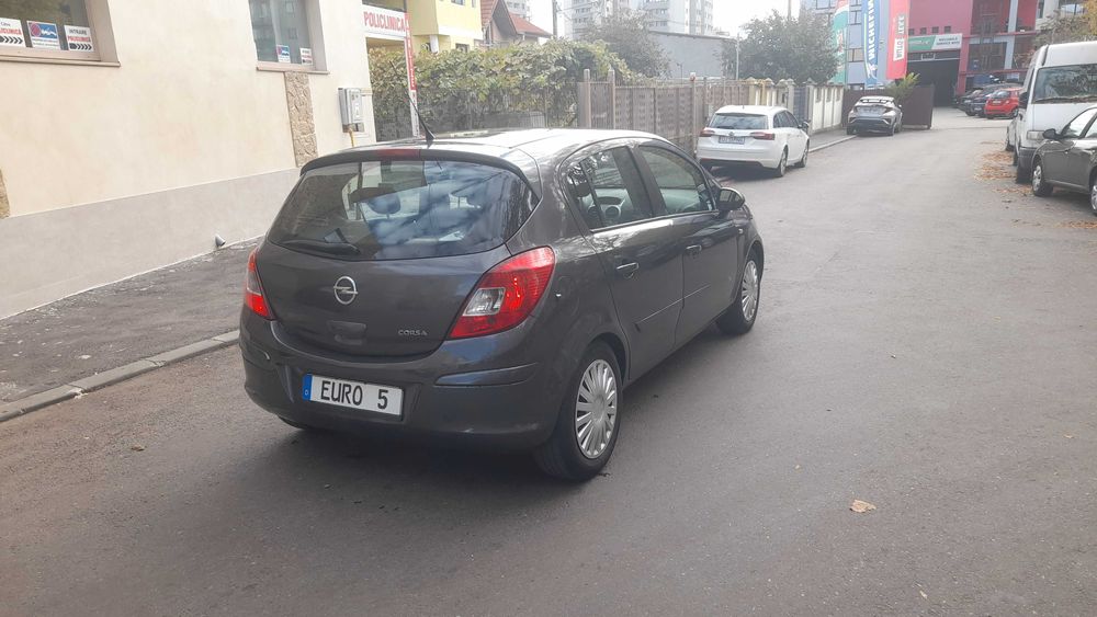Opel Corsa/  Automată  /2199€ fix