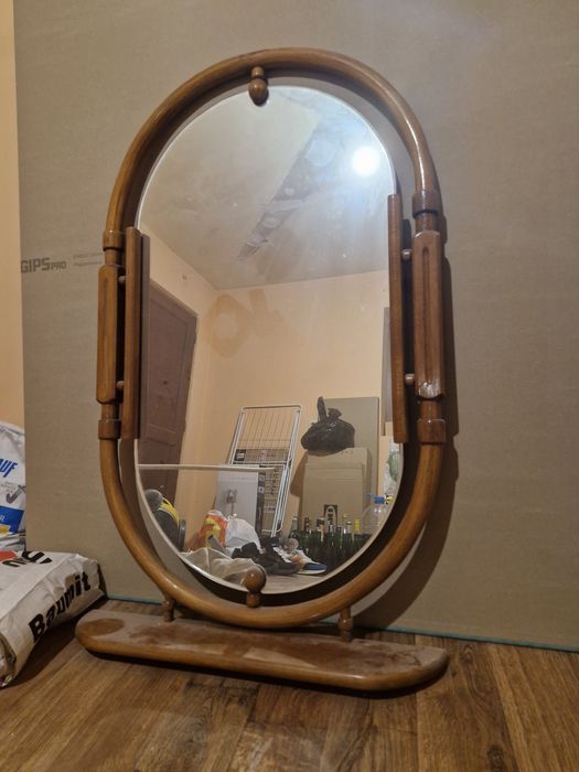 Старинно дървено огледало винтидж