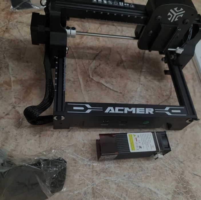 Лазерный гравировальный станок.