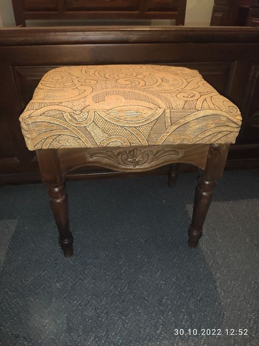 Мебель из чистого ореха