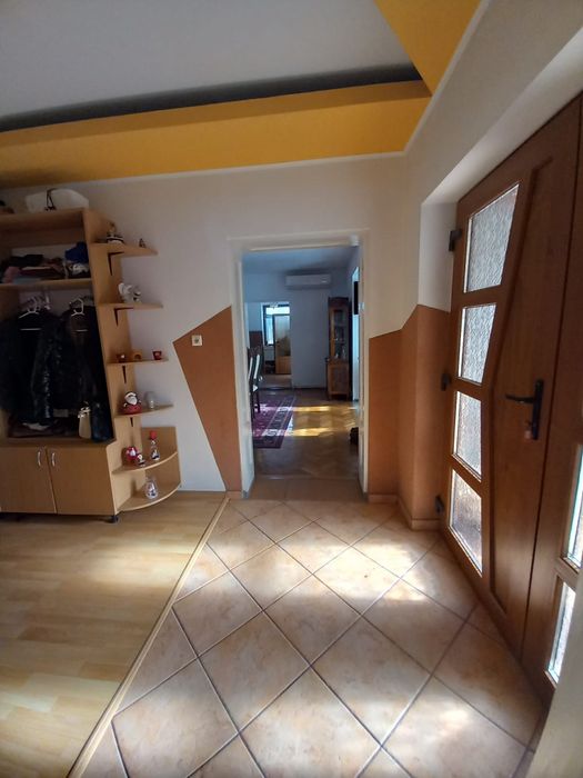 Casă de vânzare în comuna Apa – proprietate spațioasă, eficientă energetic, cu teren generos de 3.200 m²