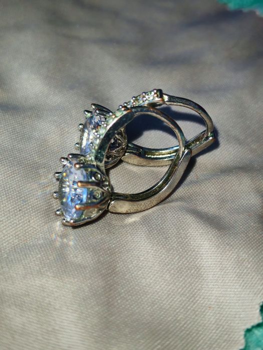 Серьги и кольцо продам! Серебро