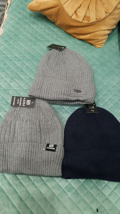 Зимние шапки тройки, двойки