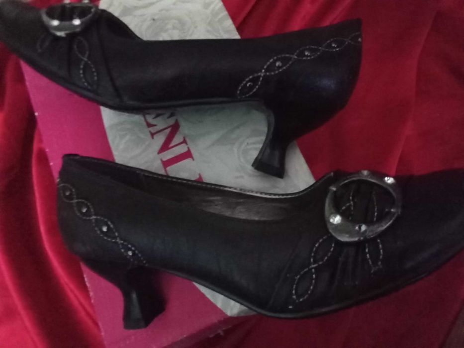 Официални обувки