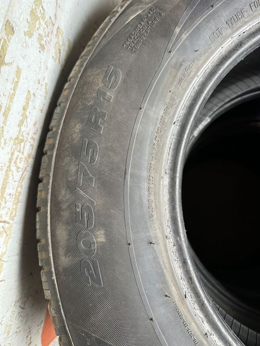 Продам шины 205/75/15