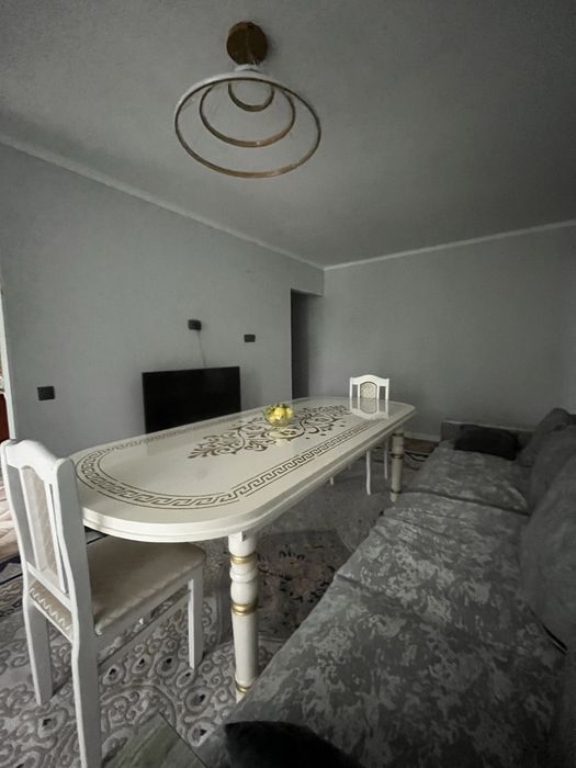 Продам стол со стульями