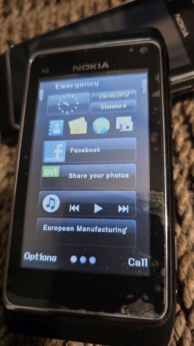 Апарат Nokia N8 2 броя
