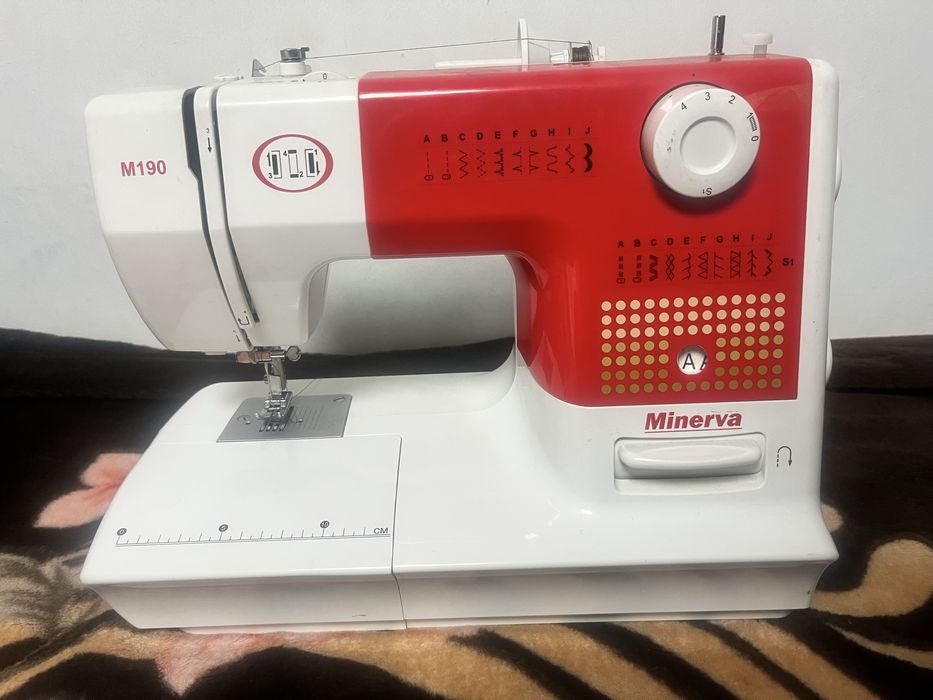 Masina de cusut Minerva M190