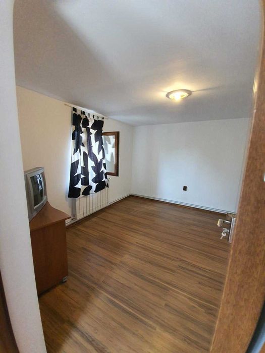 Inchiriez casa curte Peris Ilfov