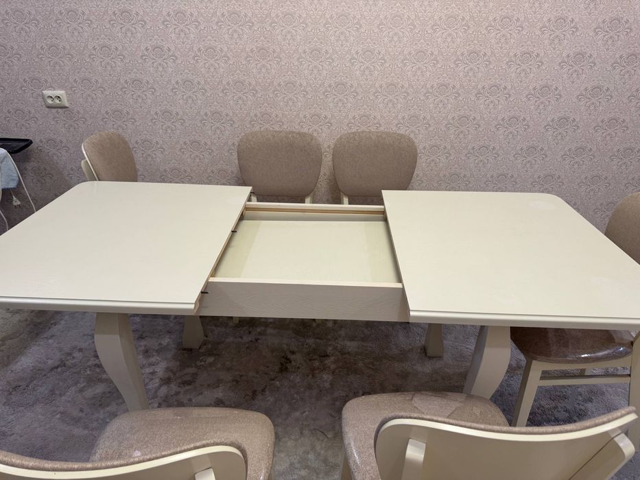 Стол гостинный для 8 персон + 2 стула д/п. 700 $ Богемы оригинал