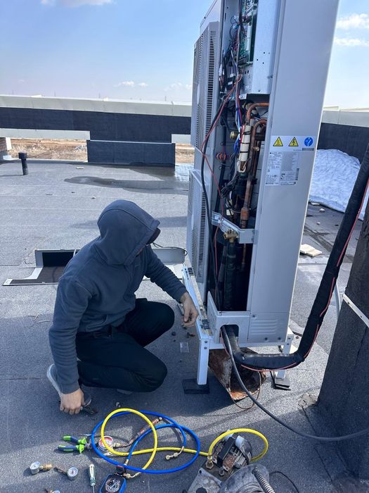 Установка кондиционеров, обслуживание, заправка профессиональная.