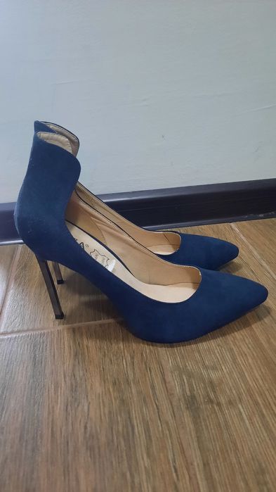 Елегантни дамски обувки