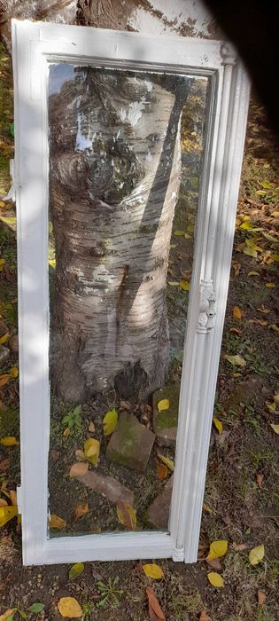 Ferestre (giurgiuvele) din  molid si stejar,  in stare buna.