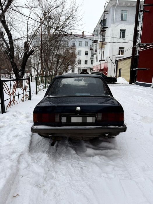 Продам BMW E30, 1.8 инжектор