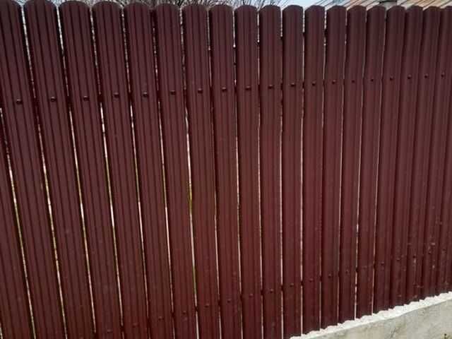 Construim garduri din panouri stil jaluzele, sipca metalica, tabla BCA