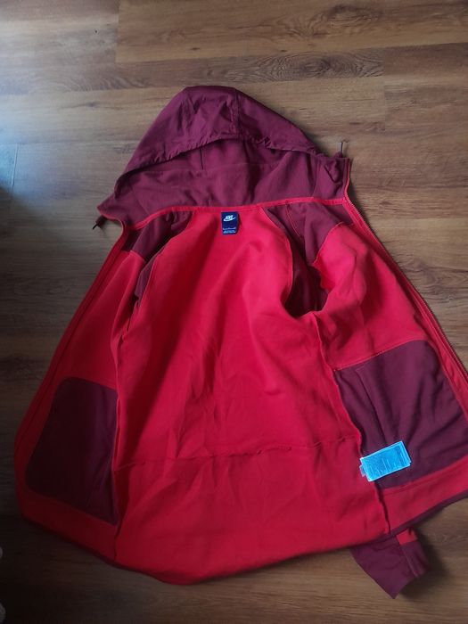 Nike мъжко яке S размер.