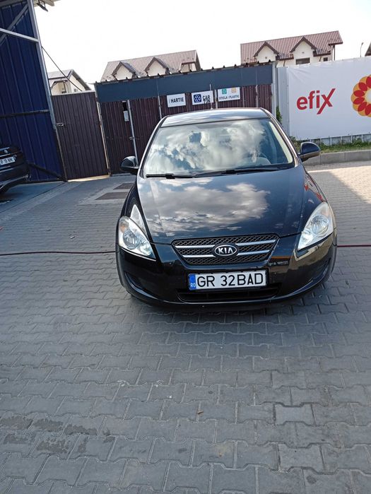 Vând KIA ceed 1.4 benzina an 2008